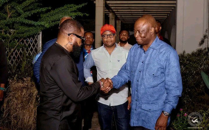 Ferre Gola chez Augustin Kabuya : l’artiste appelle ses fans au calme après l’annonce de la décoration de Fally Ipupa